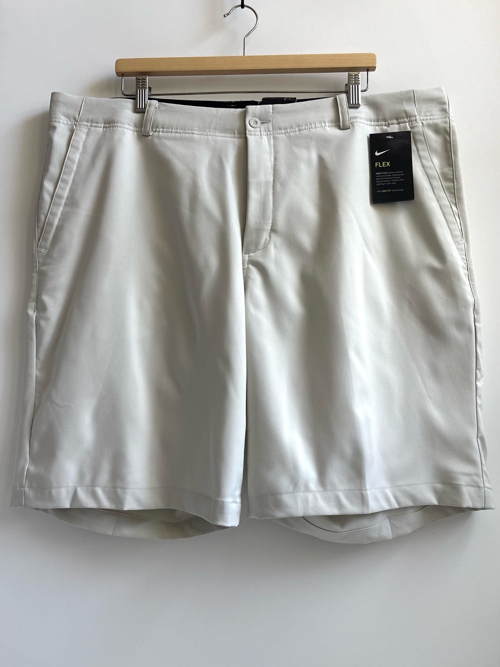 Nike Flex Standard Fit  Men’s Golf Short Cream Size 42
